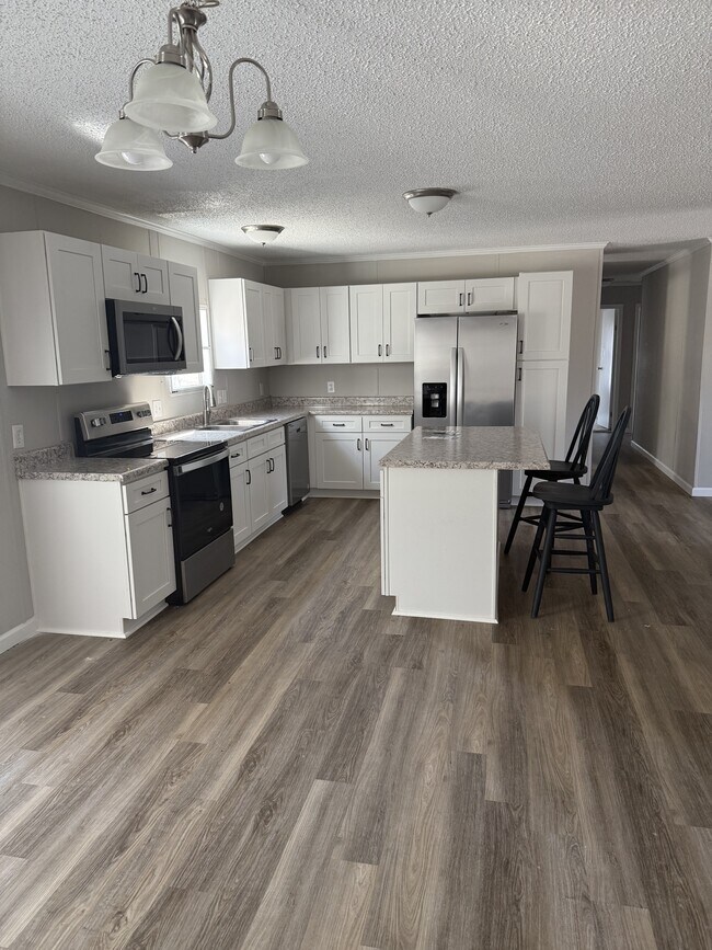 Building Photo - 83 Troon Dr