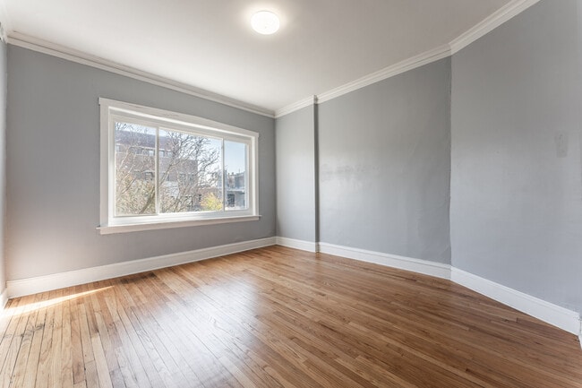 Building Photo - 3826 N Ashland Ave