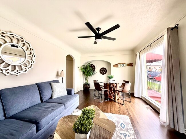 Building Photo - 211 Corona Ave