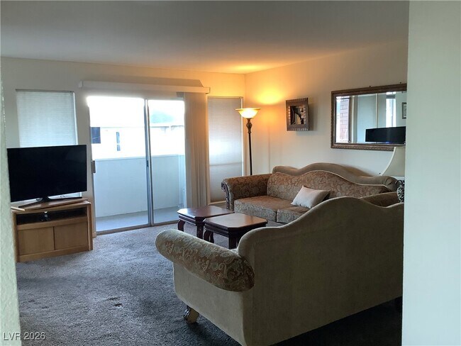 Foto del edificio - 682 Oakmont Ave