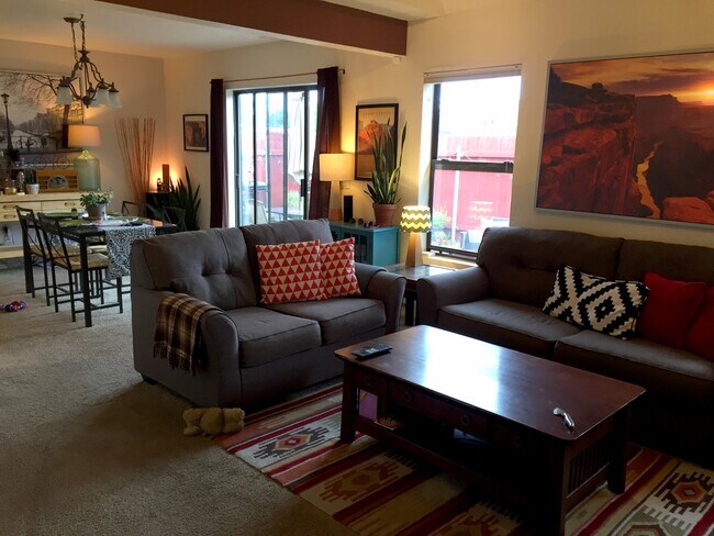 Foto del edificio - 3032 W Easterday Ln