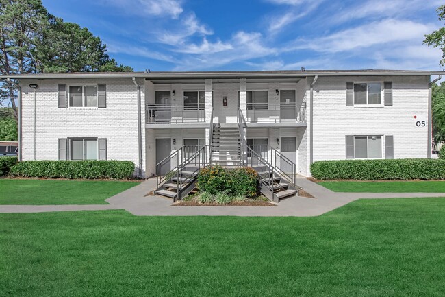 Exterior Building - Novus on Cobb Apartments