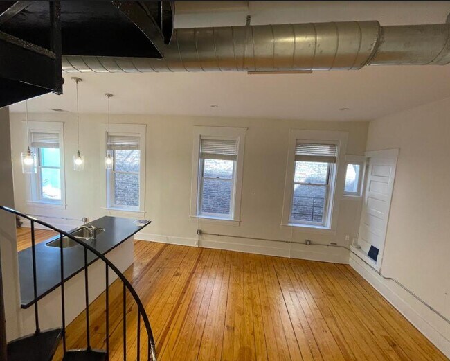 Foto del edificio - 514 E 12th St
