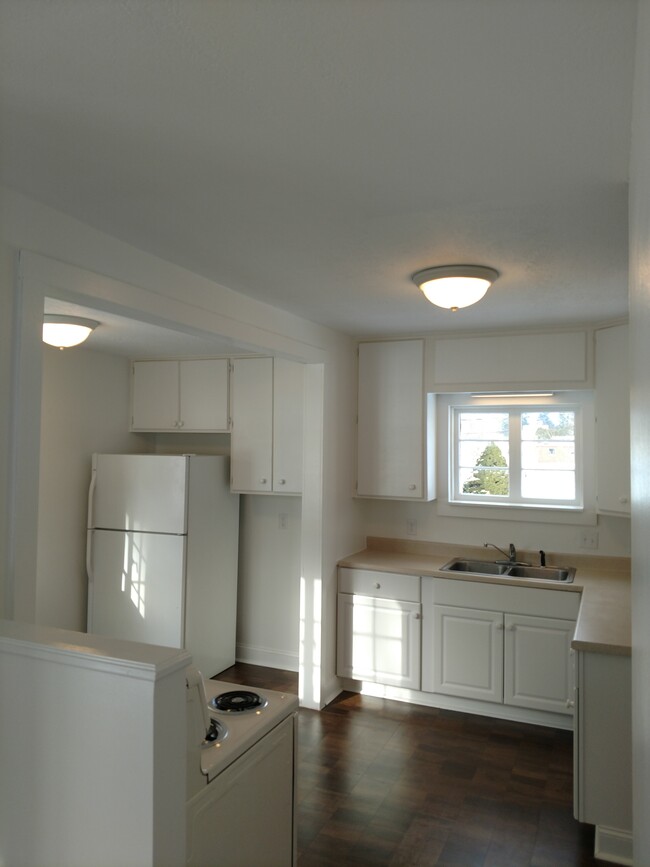 Building Photo - 524 Park Ave. SW