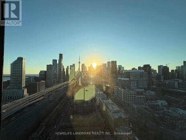 Photo du bâtiment - 35 Parliament St