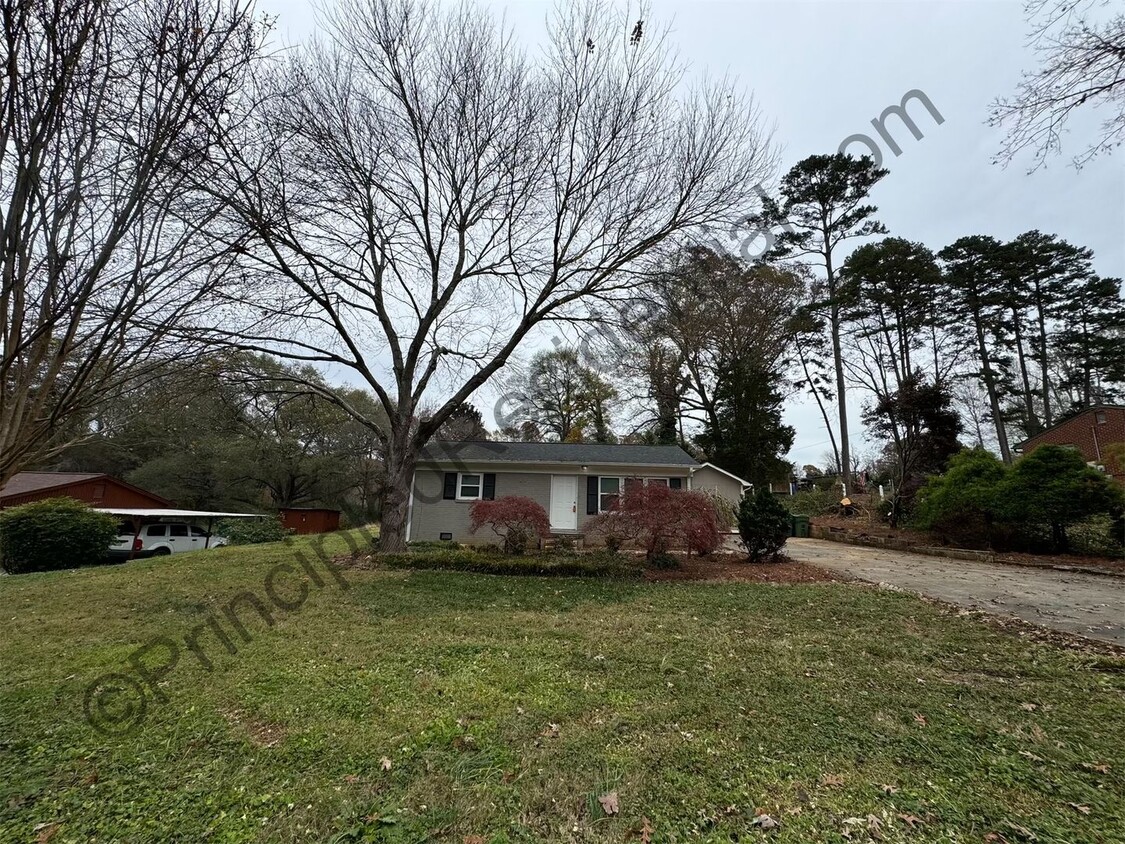 Primary Photo - Ranch Home in Dallas