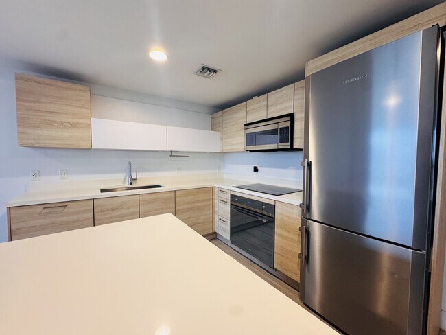 Foto del edificio - 16385 Biscayne Blvd