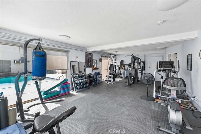 Building Photo - 7131 Coldwater Canyon Ave