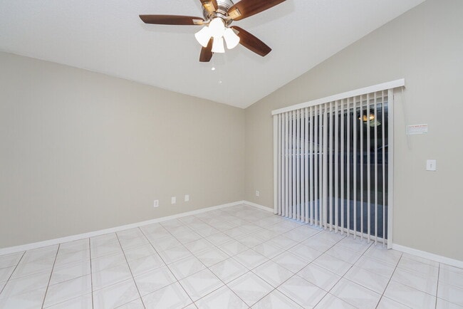 Building Photo - 2150 Rj Cir
