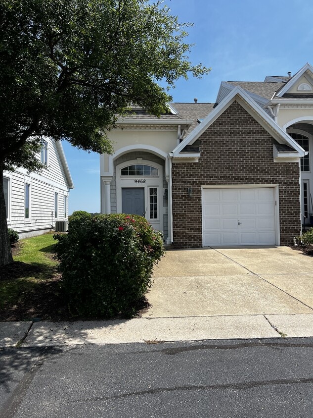 Primary Photo - 9468 Bay Front Dr