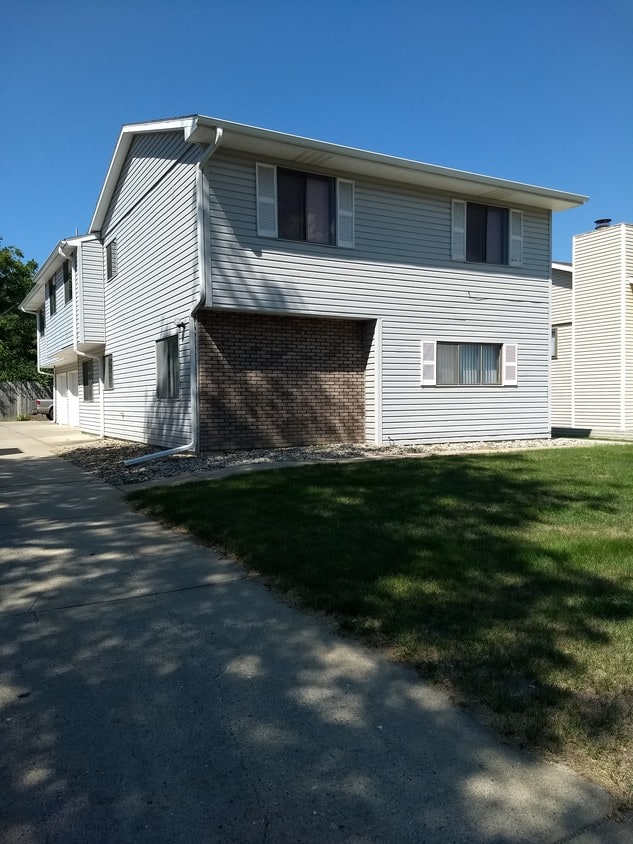 Building Photo - 1308 Galeta Ave