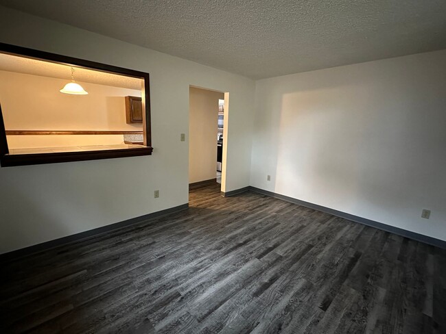 Building Photo - Duplex - 2308 S 20th St