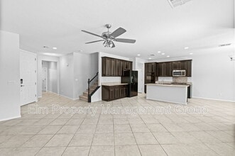 Building Photo - 10073 White Mulberry Dr