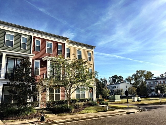 Building Photo - 1556 Bluewater Way