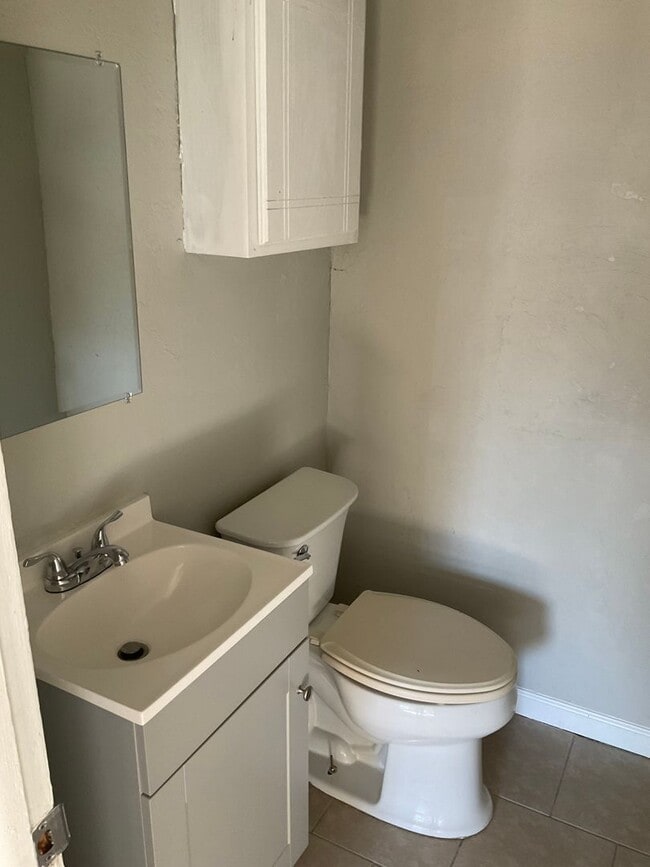 Foto del edificio - Complete remodel home ready for you and yo...