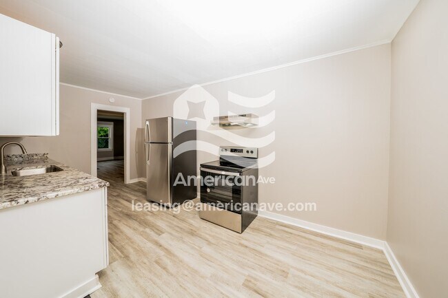 Building Photo - 120 Bradford St