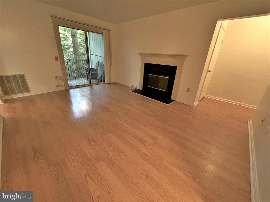 20253 Shipley Terrace Unit 1015B, Germantown, MD 20874 Condo for