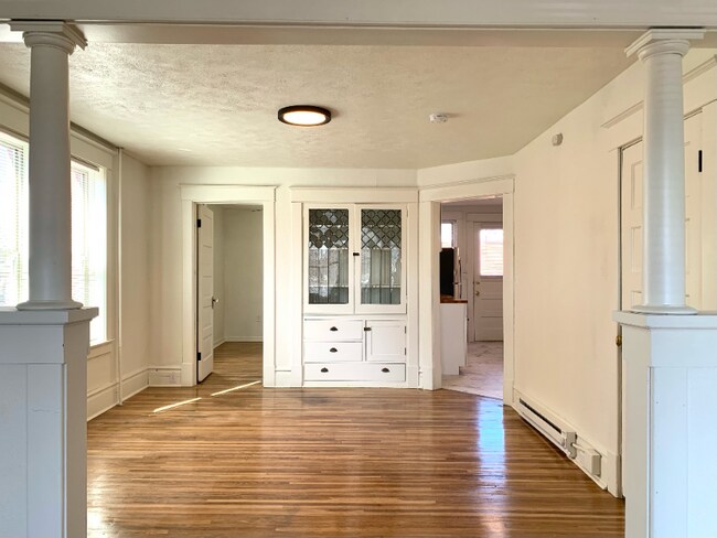 Building Photo - 1022 W Sinto Ave