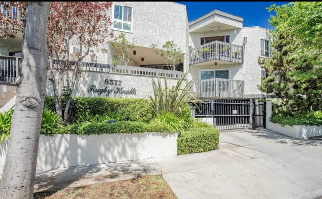 Building Photo - 8577 Rugby Dr