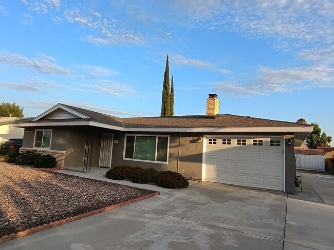 Building Photo - 41315 Sequoia Ln