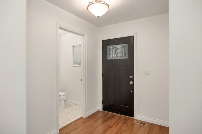 Building Photo - 924 Expedition Trail