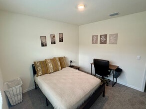 Building Photo - 373 Hickory Crse Trl