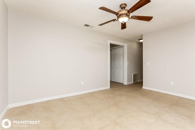 Building Photo - 1036 Aaron Dr, Deltona, FL 32725