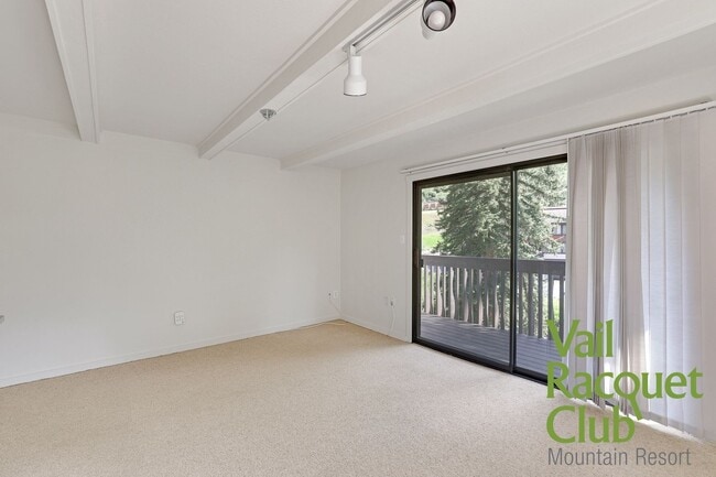 Building Photo - 1BR, 1BA with Health Club Membership