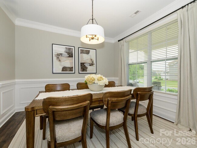 Foto del edificio - 3009 Lydney Cir