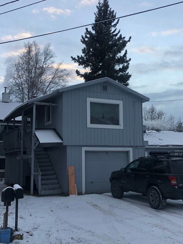 Primary Photo - 16th Ave