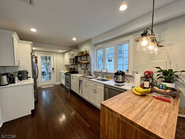 Foto del edificio - 45 Brookfield Rd