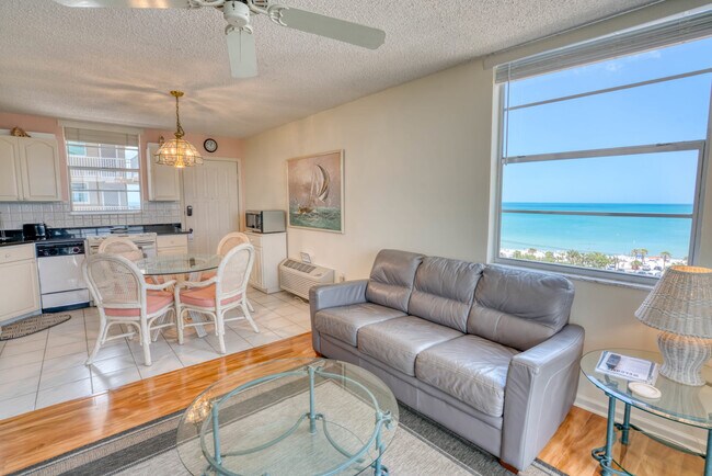 Foto del edificio - 5800 Bonita Beach Rd SW