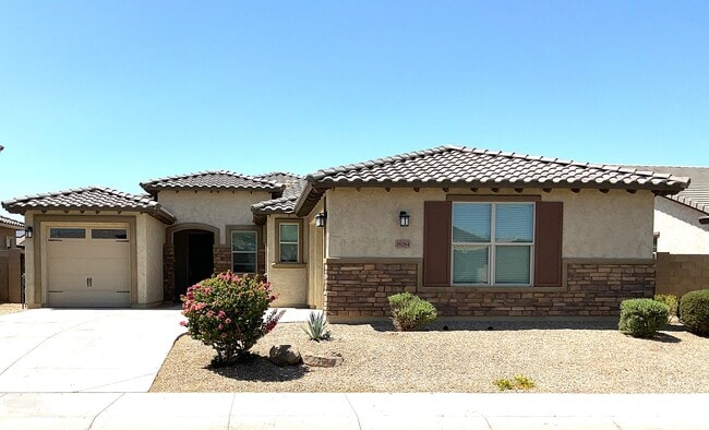 Building Photo - 18264 W Thunderhill Pl