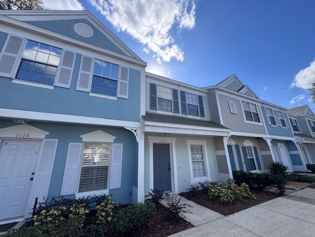 Building Photo - 2bed/1.5 bath, 2-story townhome, in cute, ...