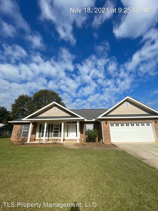 3 br, 2 bath House 103 Clearview Dr. 1 House Rental in Enterprise