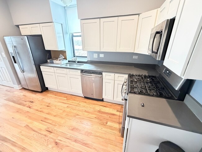 Foto del edificio - 113 S Paulina St