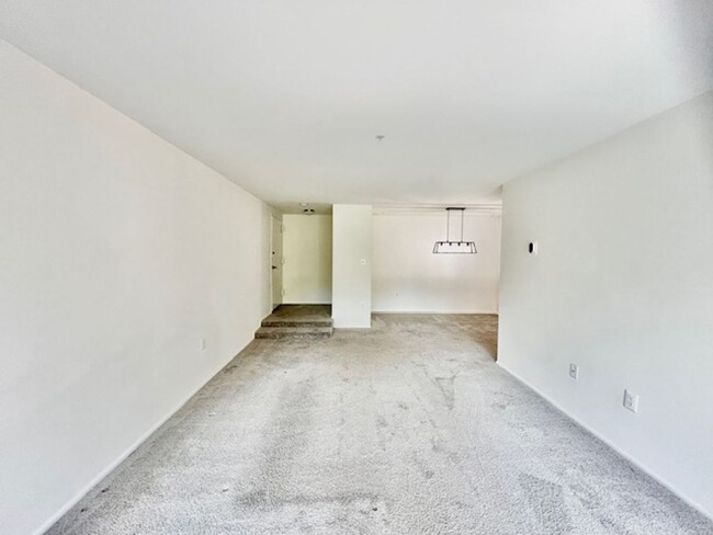 Building Photo - Welcome to your hidden Oasis!