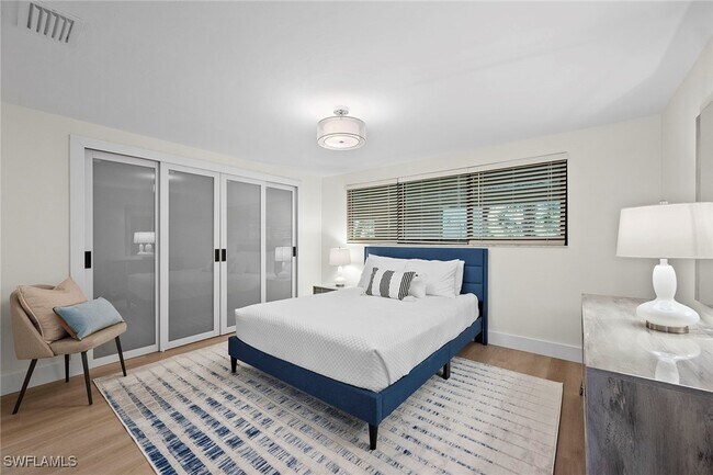 Foto del edificio - 6360 Pelican Bay Blvd