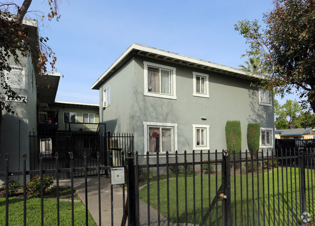 Building Photo - Brook Street Apartments