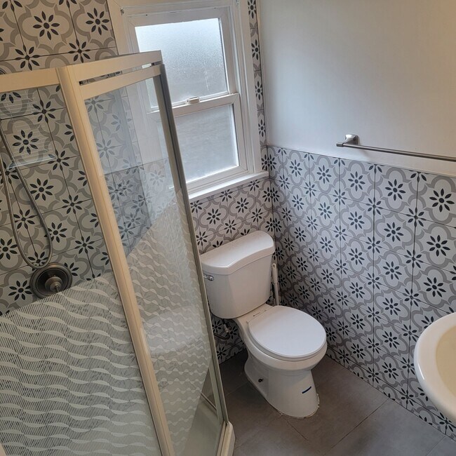 Remodeled bathroom - 1634 E 5th St