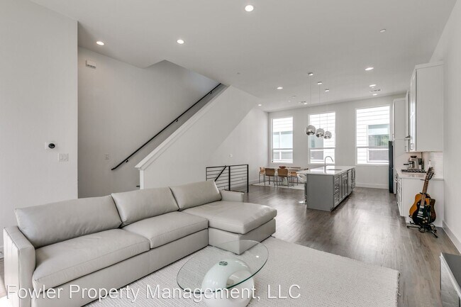 Building Photo - 2 br, 2.5 bath House - 2908 Raleigh #204
