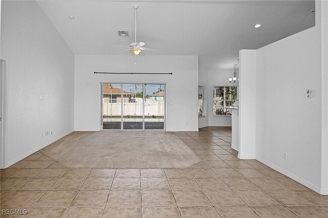 Foto del edificio - 16 NW 12th Pl