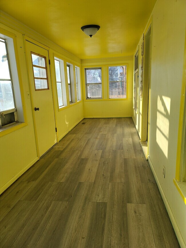 Foto del edificio - 338 N 2nd St