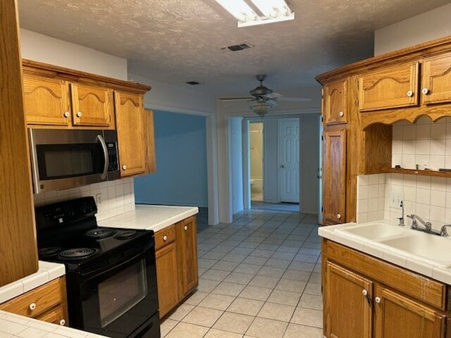 Building Photo - 307 Whispering Pines Dr
