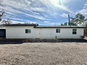 Building Photo - 3921 E Blacklidge Dr