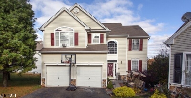 Primary Photo - 213 Winding Hill Dr