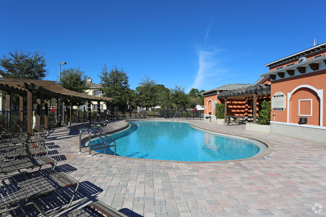 Pool and Spa Deck - Villas at Spring Hill