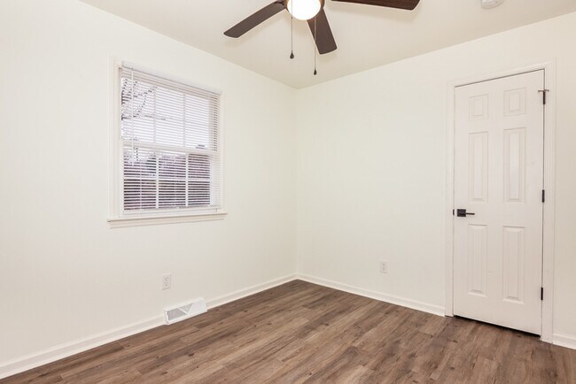 Foto del edificio - 316 Donna Ave