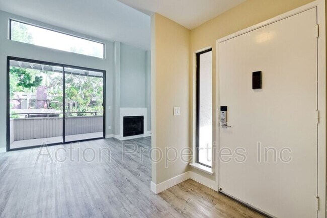 Building Photo - 928 Wright Ave