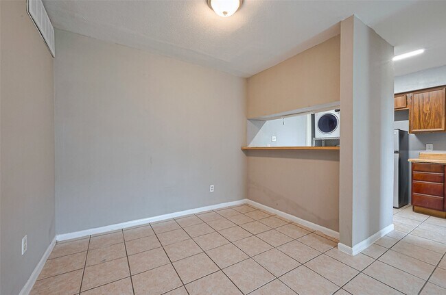 Foto del edificio - 9090 S Braeswood Blvd